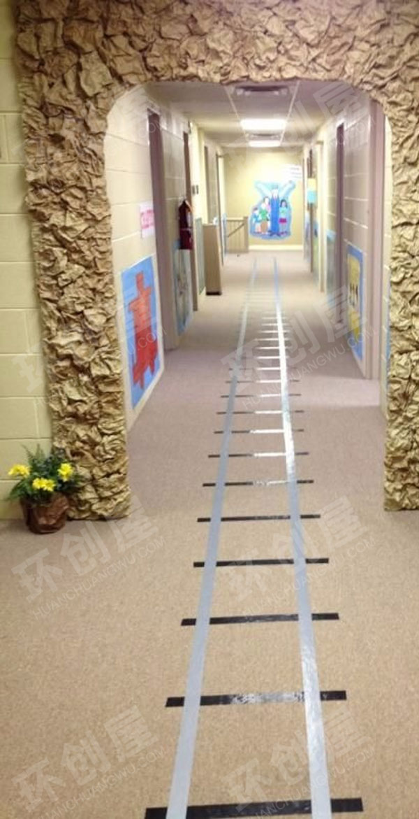 幼儿园地面火车系列走廊环创图片