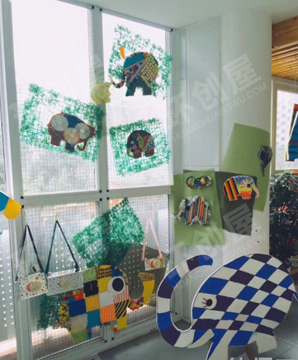 幼儿园花格子大象风走廊环创图片