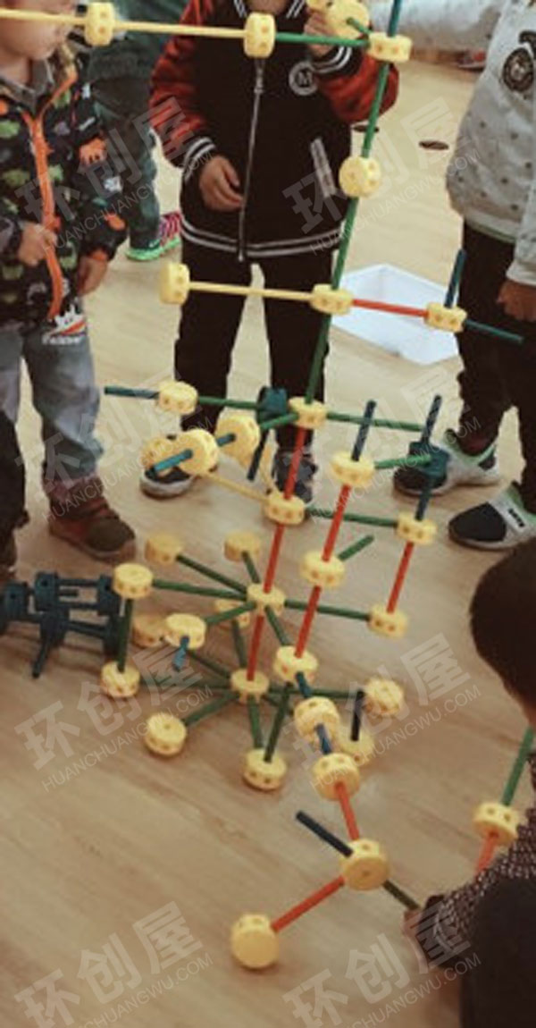 幼儿园工匠搭建环创图片