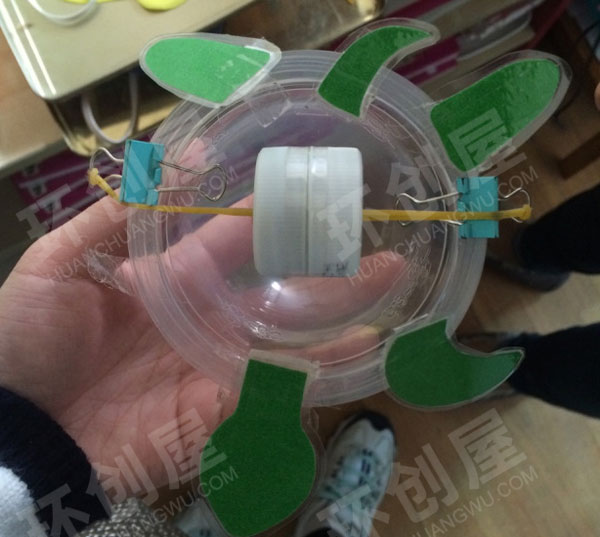 幼儿园科学区废物利用自制滚动乌龟图片