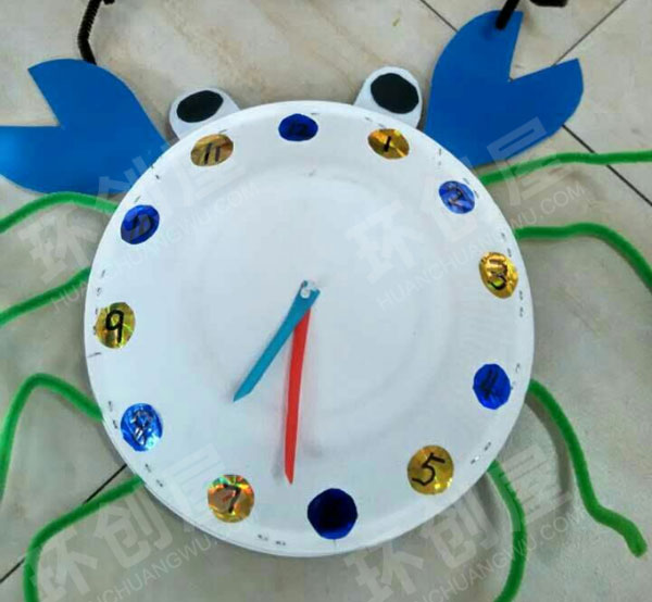 幼儿园科学区自制教玩具螃蟹时钟图片