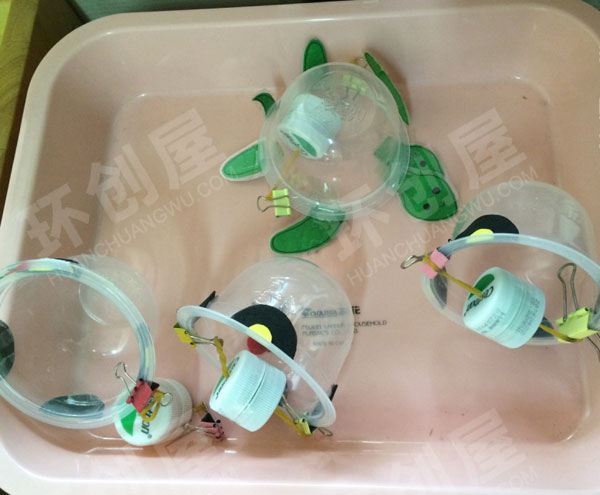 幼儿园科学区废物利用自制滚动乌龟图片