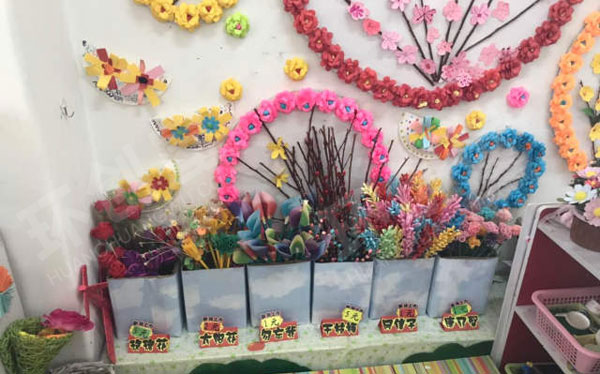 幼儿园角色游戏彩虹花店图片