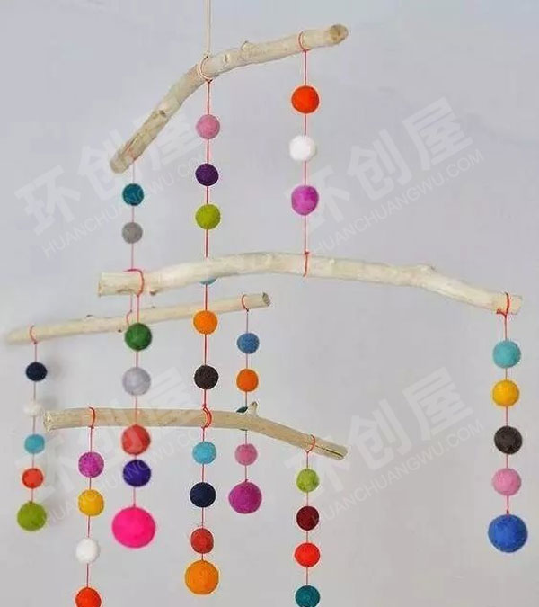 幼儿园手工五彩圆球球环创吊饰图片