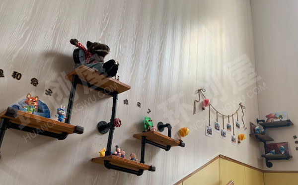 幼儿园走廊楼梯上的小创意绘本故事环创图片