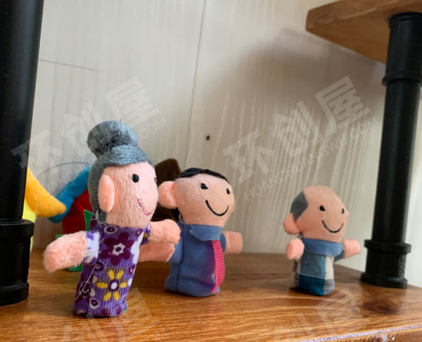 幼儿园走廊楼梯上的小创意绘本故事环创图片