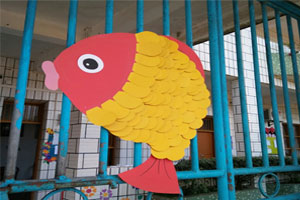 幼儿园校门围栏门饰环创图片