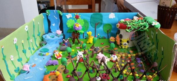 幼儿园主题黏土手工故事盒子作品展示环创图片