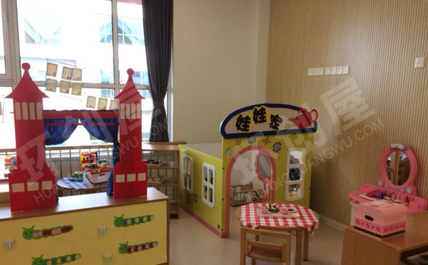 幼儿园角色游戏伦敦桥装饰环创图片