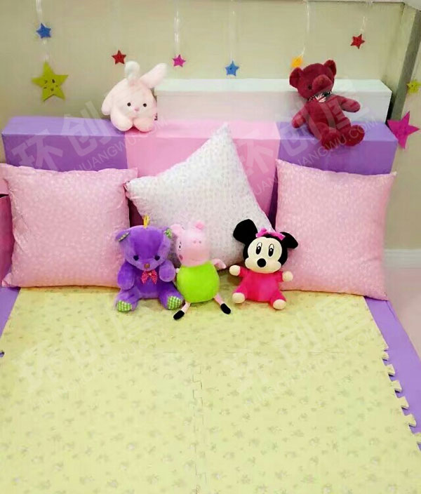 幼儿园角色游戏废物利用娃娃家粉嫩环创图片