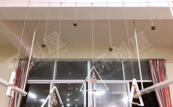 幼儿园森系田园风灯泡吊饰环创图片