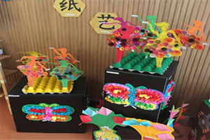 幼儿园废物利用环保各种美术作品展图片7张