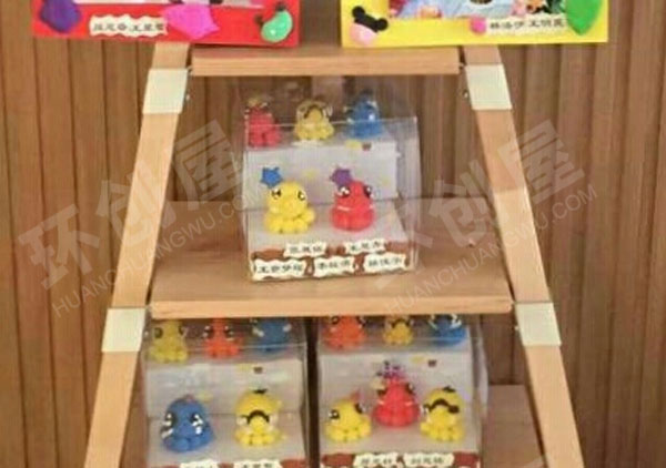 幼儿园废物利用环保各种美术作品展图片