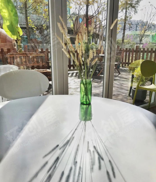 幼儿园户外环创以圆作为设计大型图片