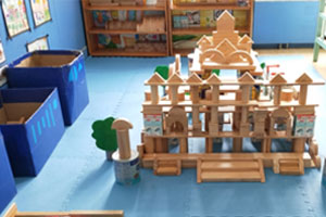 幼儿园大积木城堡环创建构区图片