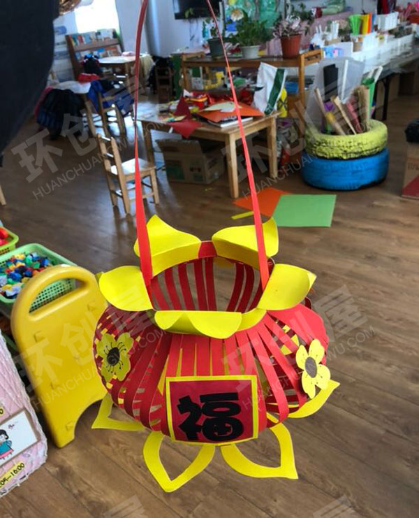 幼儿园美工区手工灯笼环创图片