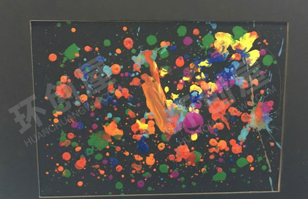 幼儿园美工区水粉颜料海底世界切水果环创图片