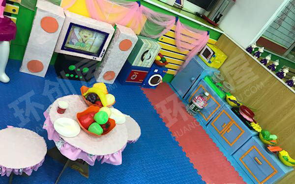 幼儿园温馨可爱粉嘟嘟娃娃家环创图片