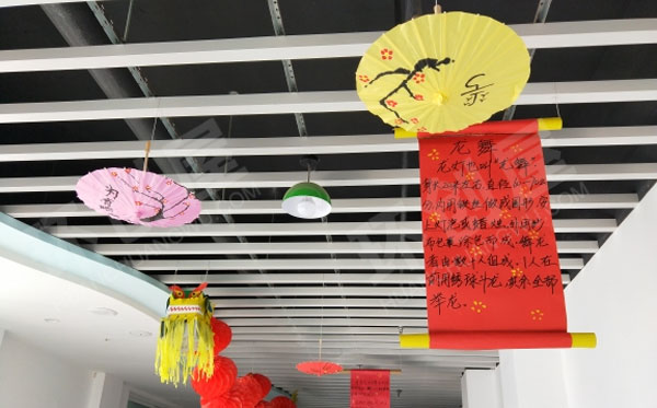 幼儿园浓浓新年中国风挂饰环创图片