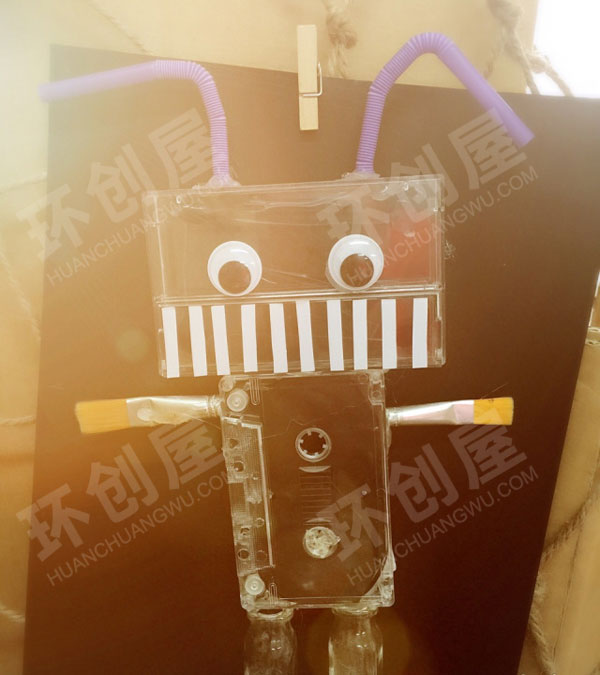 幼儿园我的太空梦作品展示环创图片