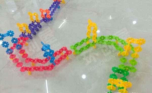 幼儿园雪花片泉州湾大桥建构区搭建环创图片