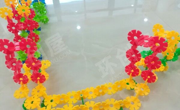 幼儿园雪花片泉州湾大桥建构区搭建环创图片