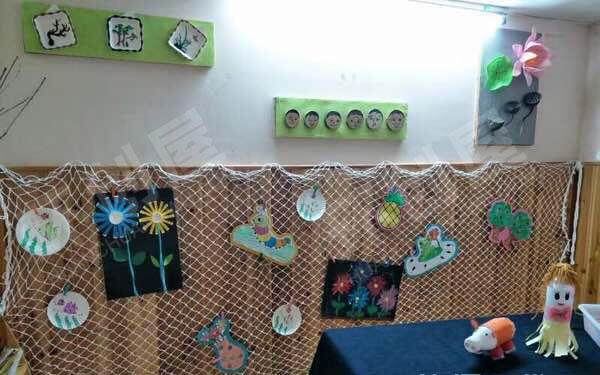 幼儿园角色游戏不织布绿色主题餐厅环创图片