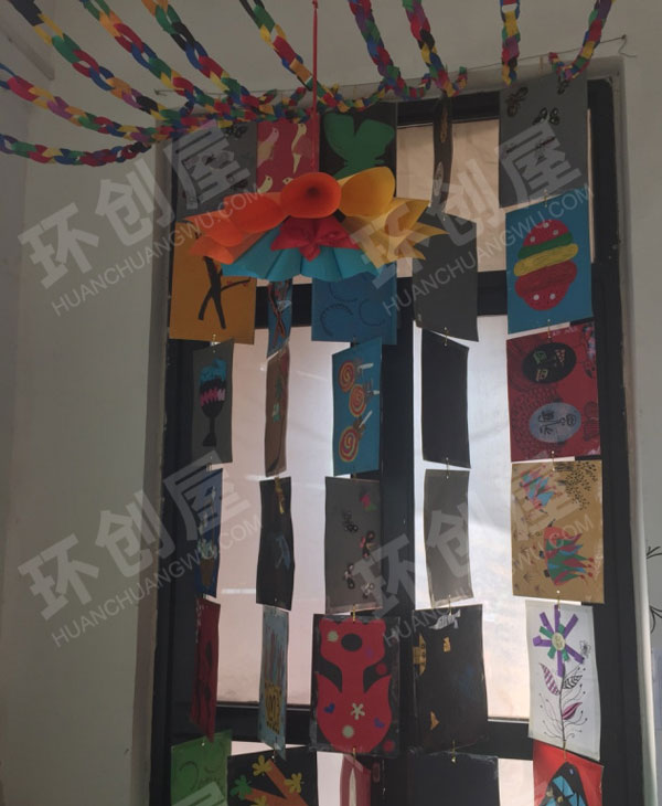 幼儿园新年花样折纸吊饰环创图片