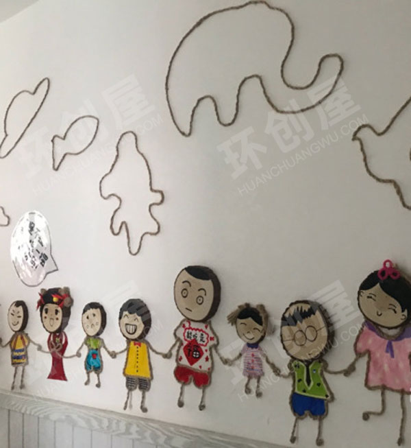 幼儿园走廊墙面环创原木片棉麻线绳小人图片