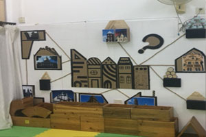 幼儿园建构区墙面简约风城堡环创图片