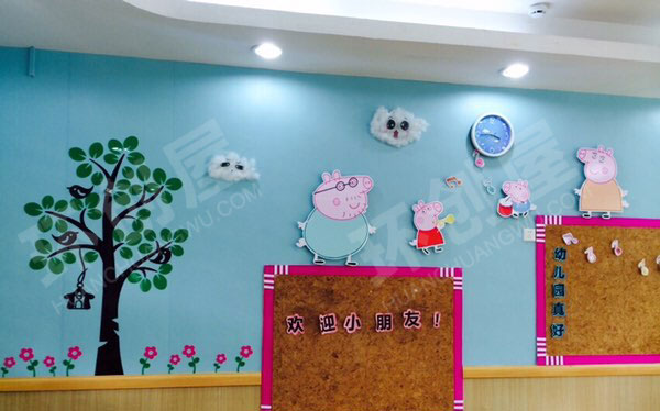 幼儿园主题墙小猪佩奇欢迎小朋友环创图片