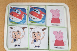 幼儿园益智区废物利用卡通卡片环创图片