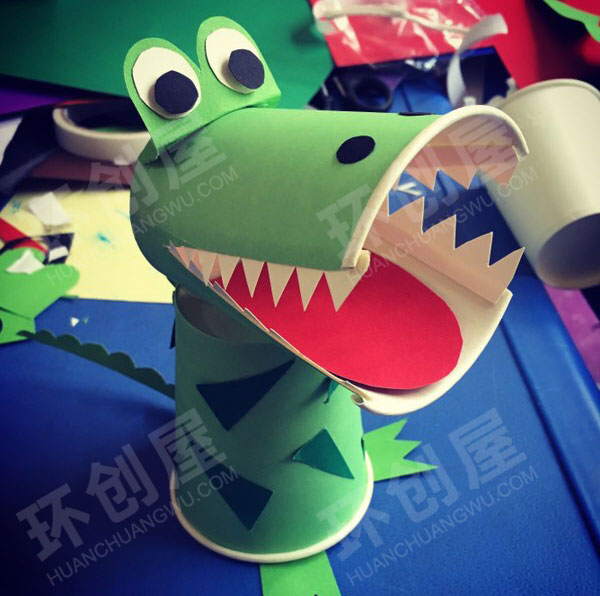 幼儿园卡通动物手工纸杯吊饰环创图片