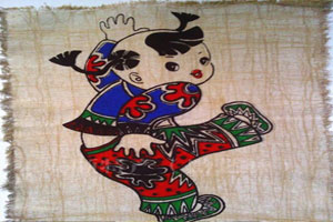 幼儿园中国少数民族文化吊饰环创图片8张