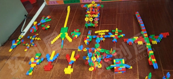 幼儿园建构区各种建构材料搭建环创图片