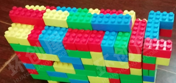 幼儿园建构区各种建构材料搭建环创图片