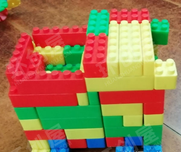 幼儿园建构区各种建构材料搭建环创图片